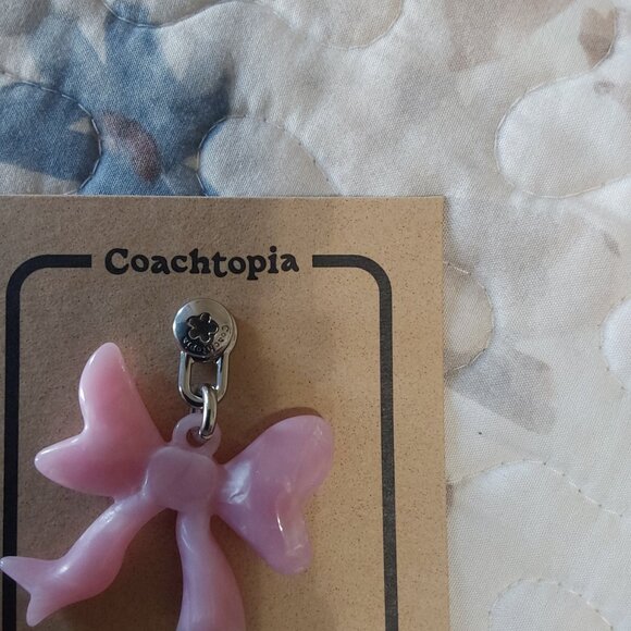 NIP Coachtopia Pink Bow Bag Charm - Picture 5 of 8